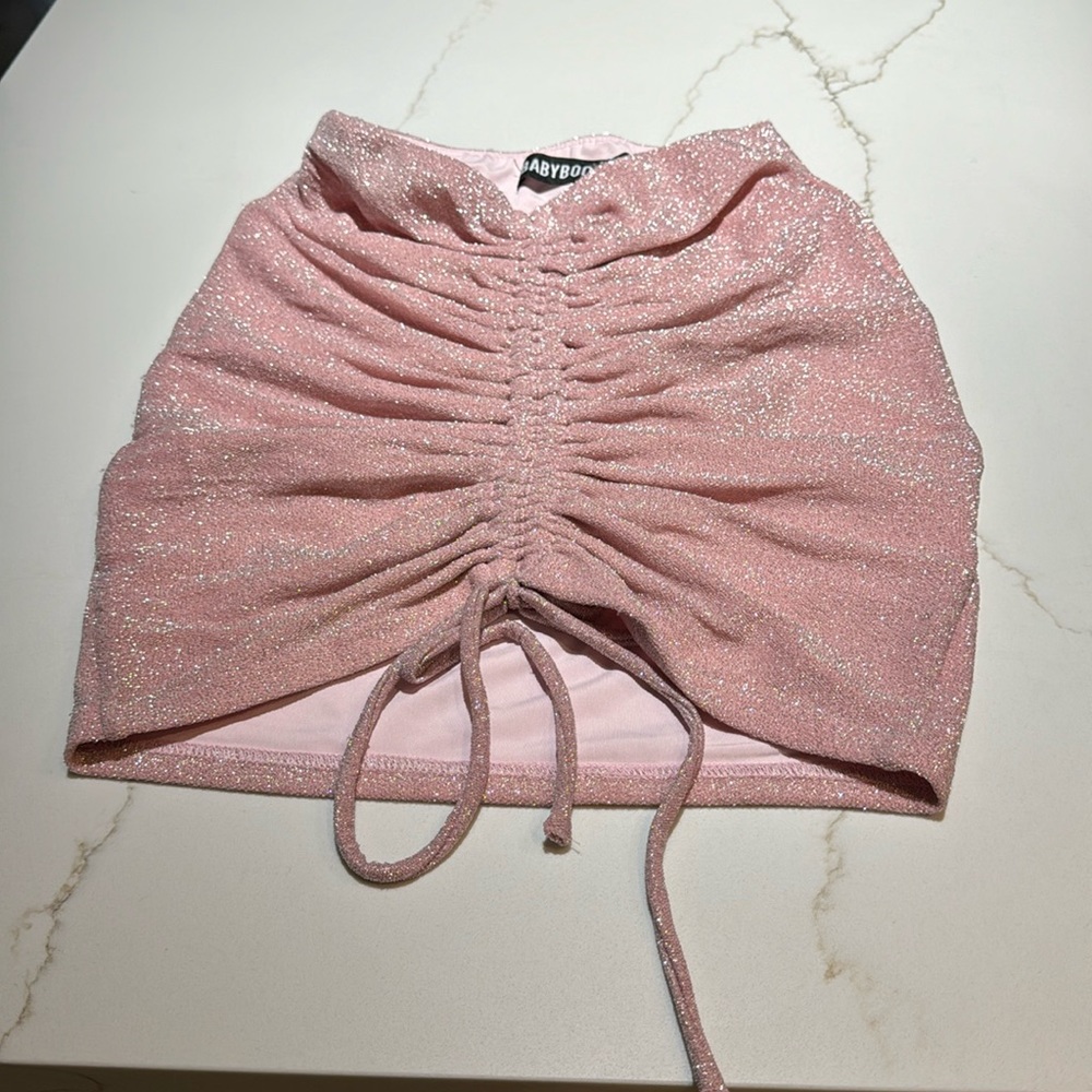 Crunched front shiny mini skirt